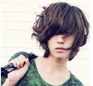 2012秋季最流行的男生短发烫发发型