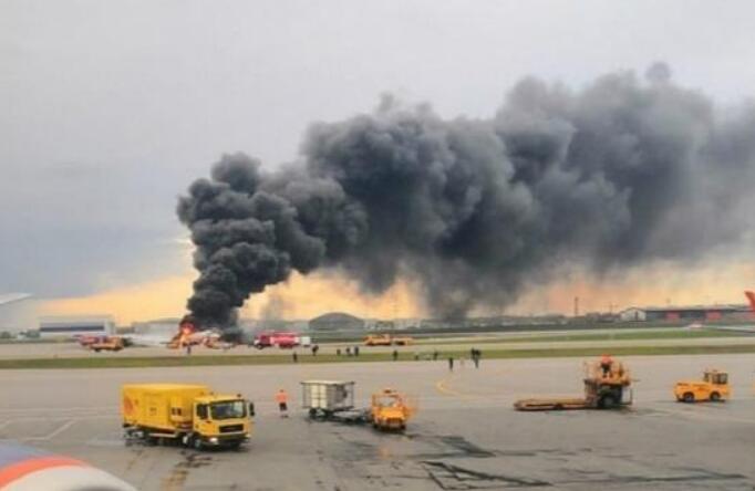 俄客机起火遇难41人
